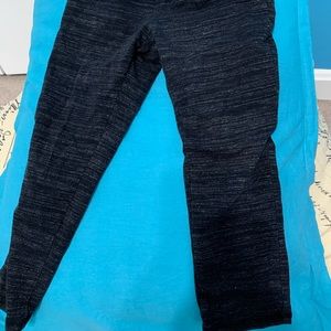 Old Navy Active cropped leggings. Large 10-12